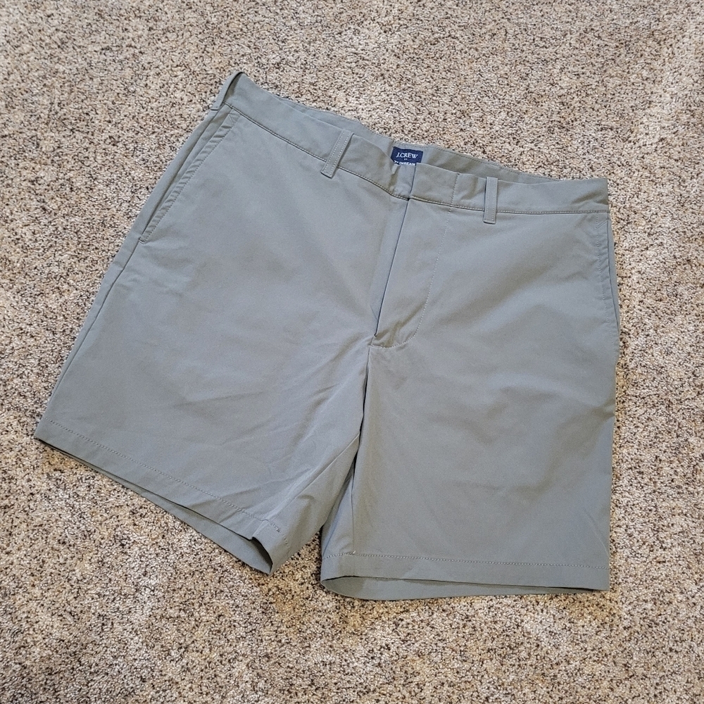 J. Crew Mens 7" Seam Army Green Shorts Size 32 - Picture 2 of 5